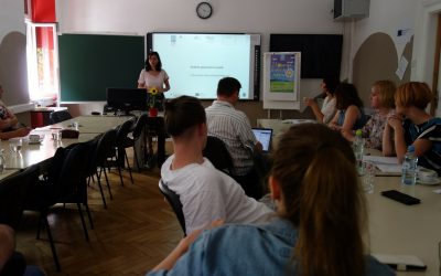 Strokovni dogodek EPUO: Priložnosti krepitve kompetenc mladih na prehodu med šolo in zaposlitvijo